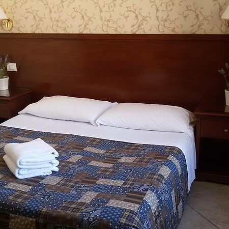 Mrs Julie Guesthouse Roma Ngoại thất bức ảnh