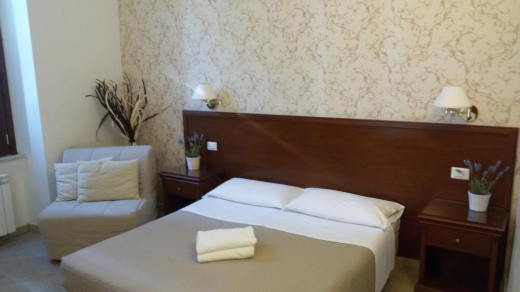 Mrs Julie Guesthouse Roma Phòng bức ảnh